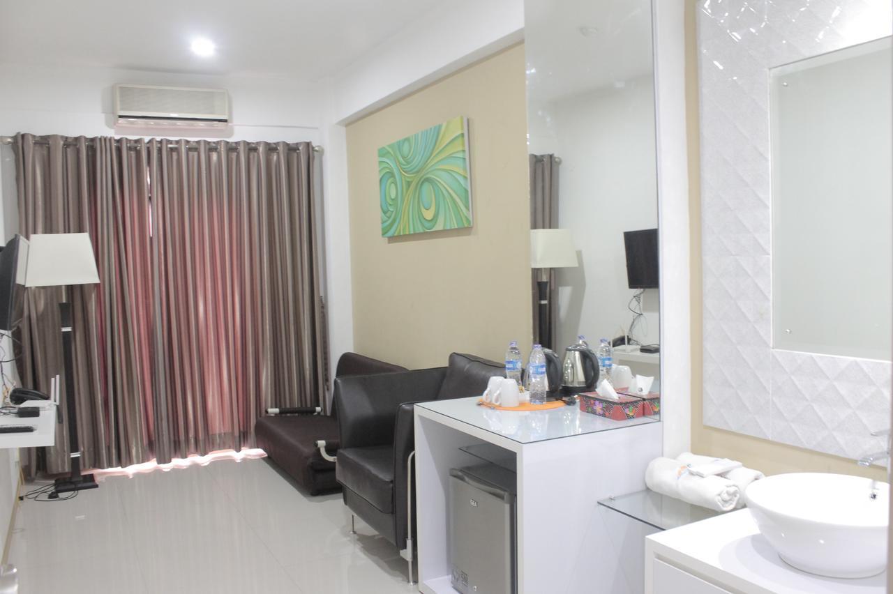 Myrooms Bekasi Eksteriør billede