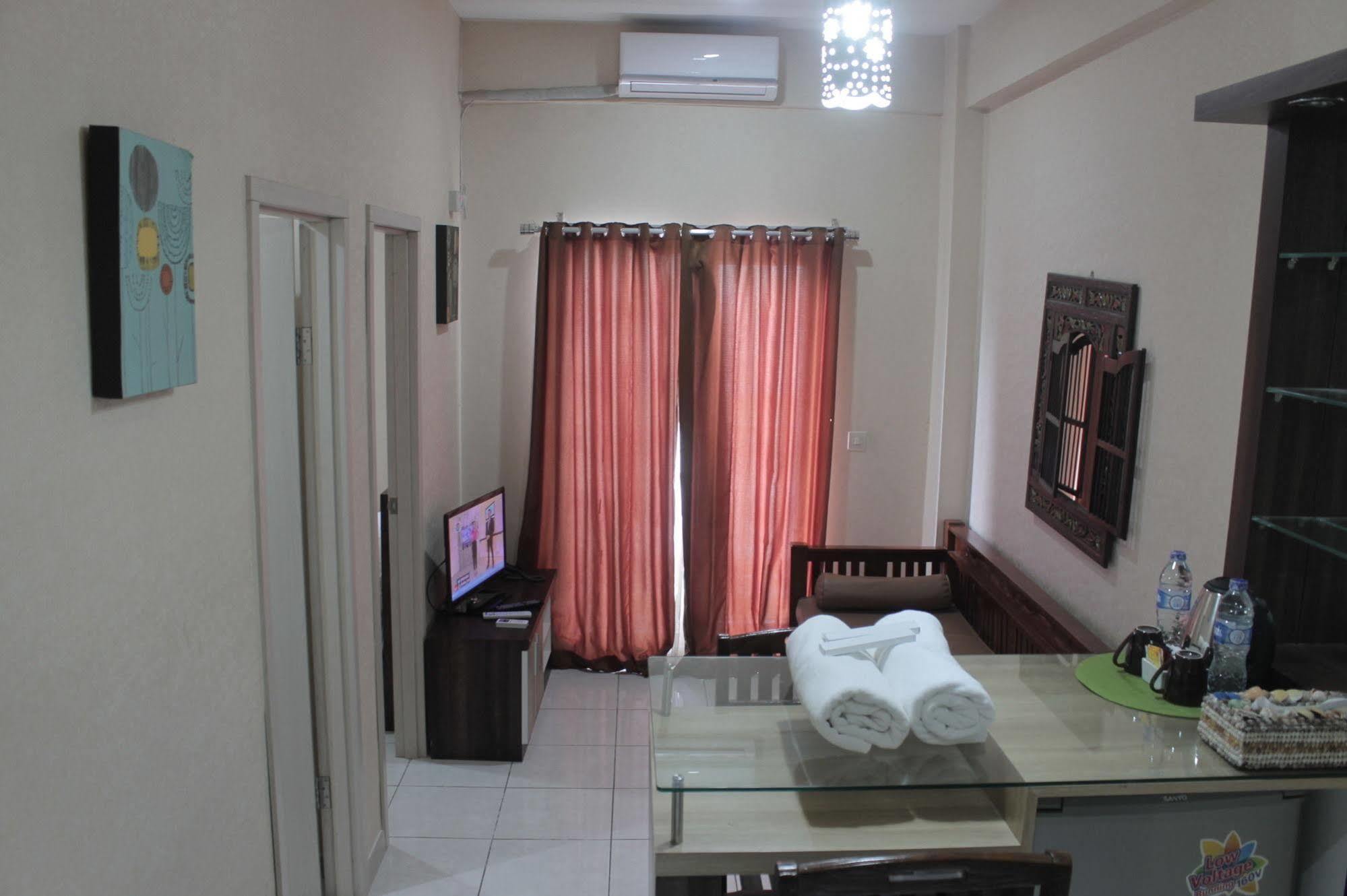 Myrooms Bekasi Eksteriør billede