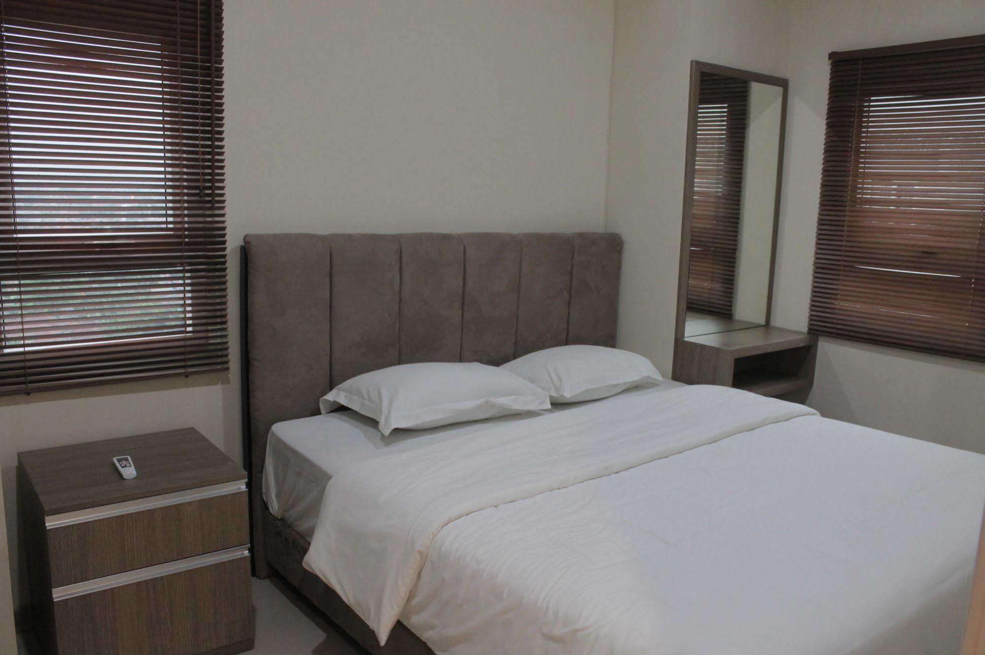 Myrooms Bekasi Eksteriør billede