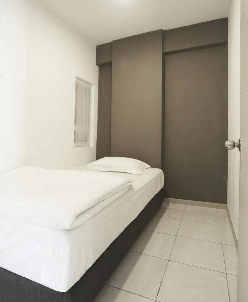 Myrooms Bekasi Eksteriør billede