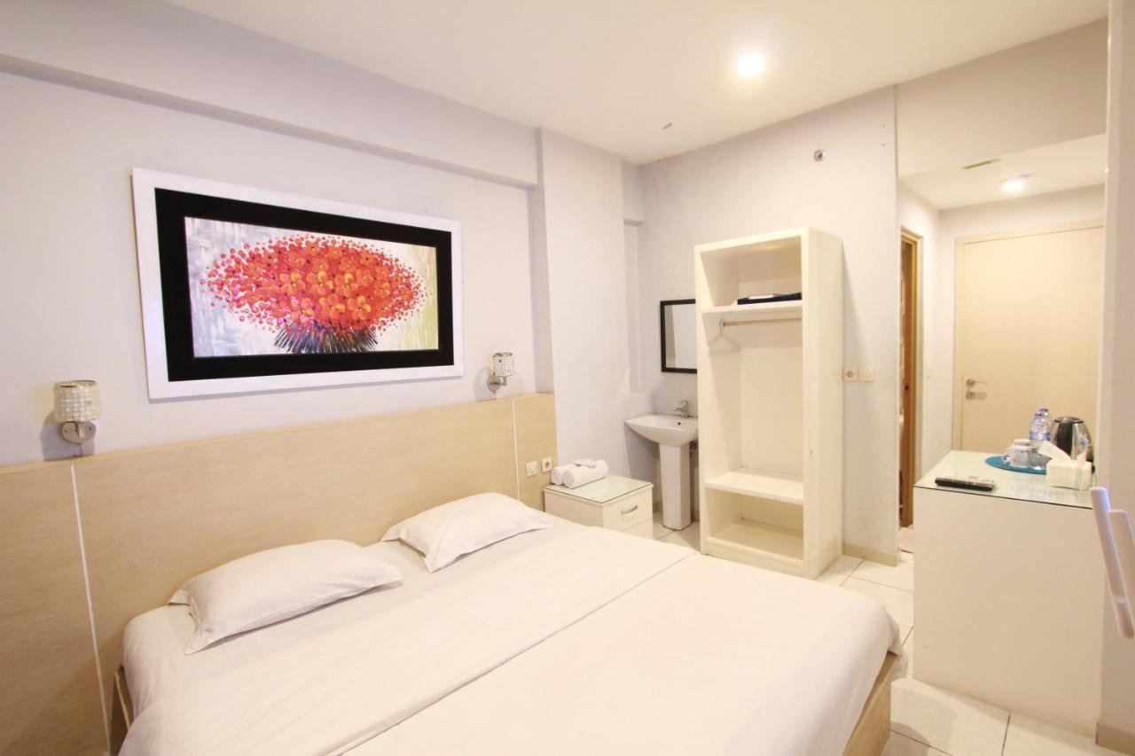 Myrooms Bekasi Eksteriør billede