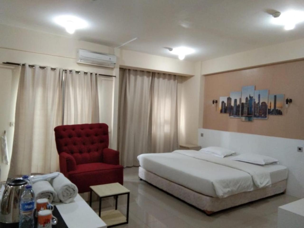 Myrooms Bekasi Eksteriør billede